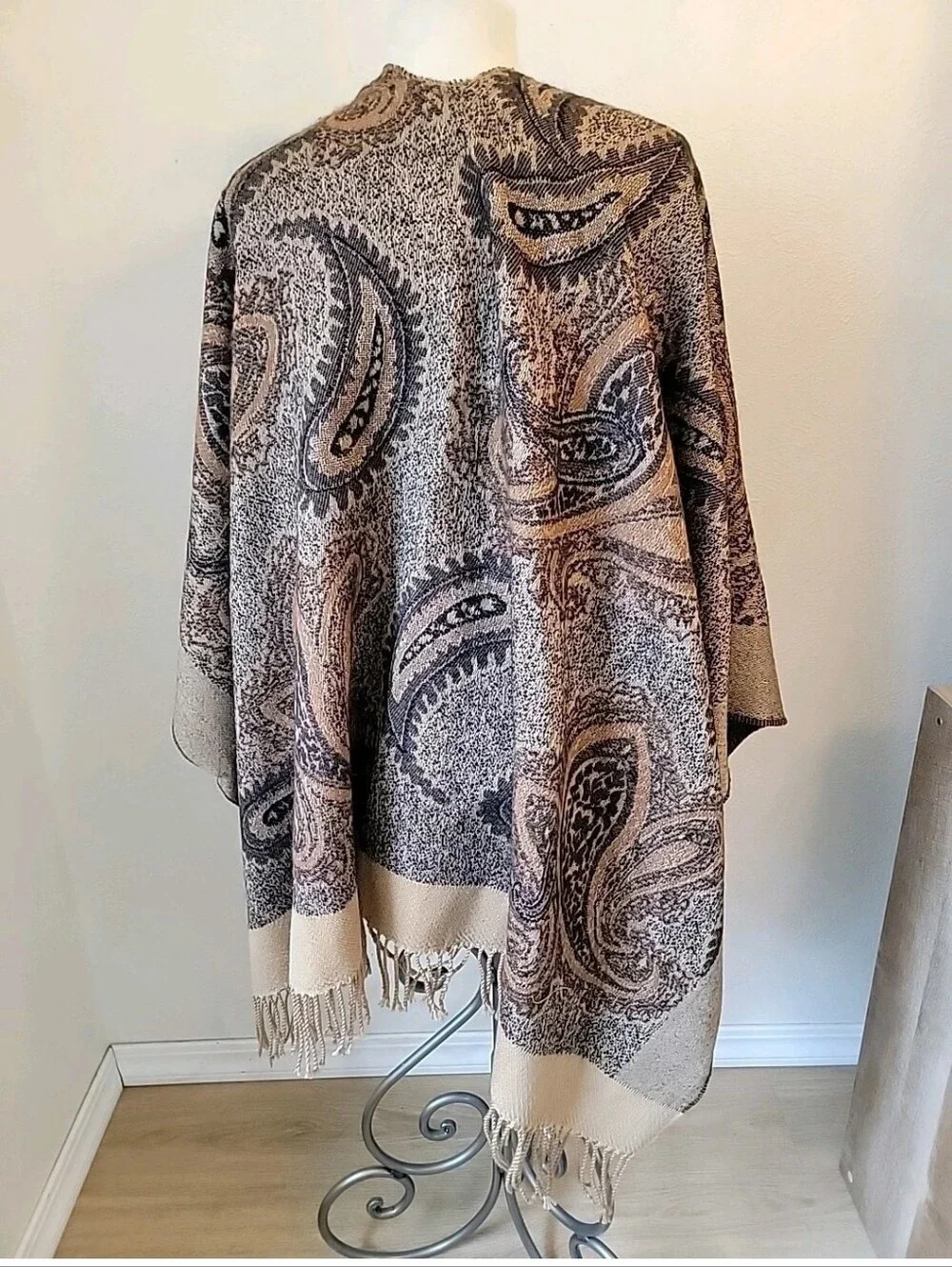 Elegant Paisley Shawl Wrap - Neutral Beige & Black Fringe